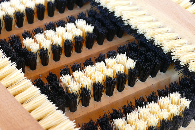 Fußabtreter Natur – Buchenholz, PVC-Borsten schwarz/gelb